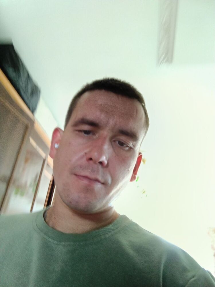  49114935  , 24 ,    -