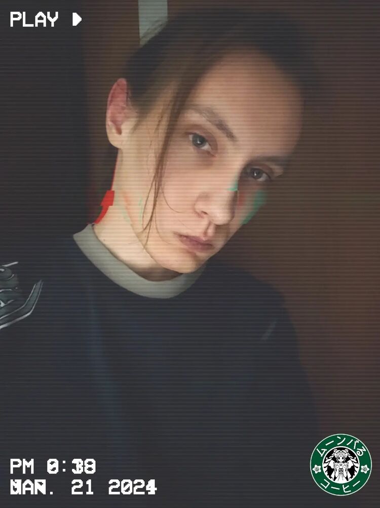  ,   Denis, 24 ,   