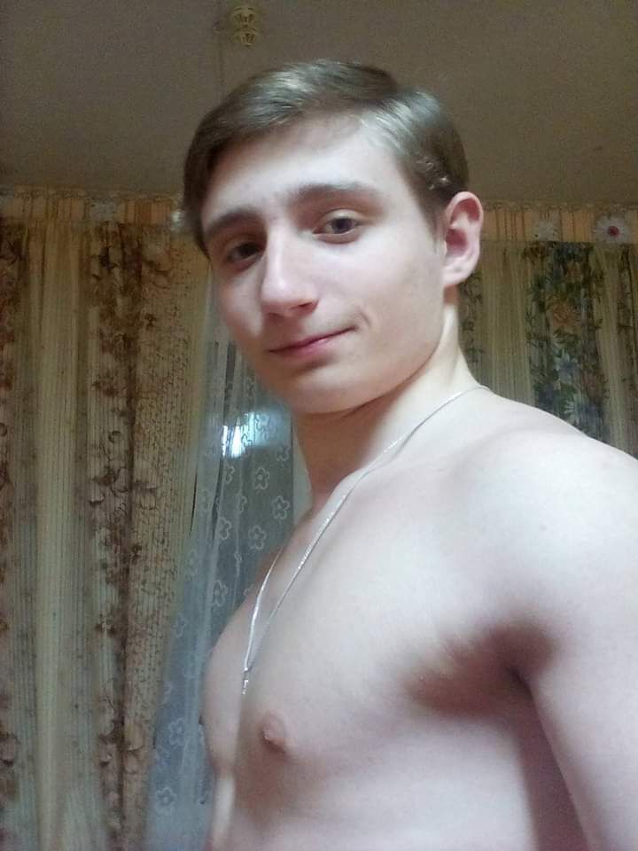  28352585  Pavel, 26 ,    