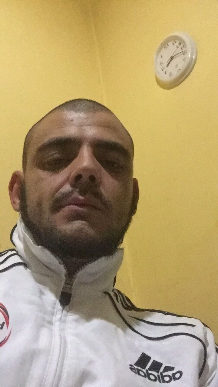  24439485  Artur, 30 ,    