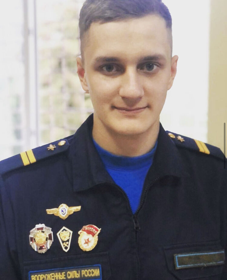  31215705  Daniil, 26 ,    