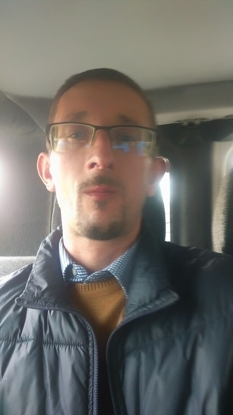  24260385  Bohdan, 42 ,    
