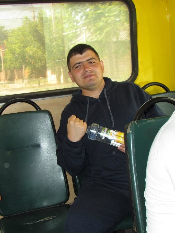  4491375  Harutyun1983, 41 ,    