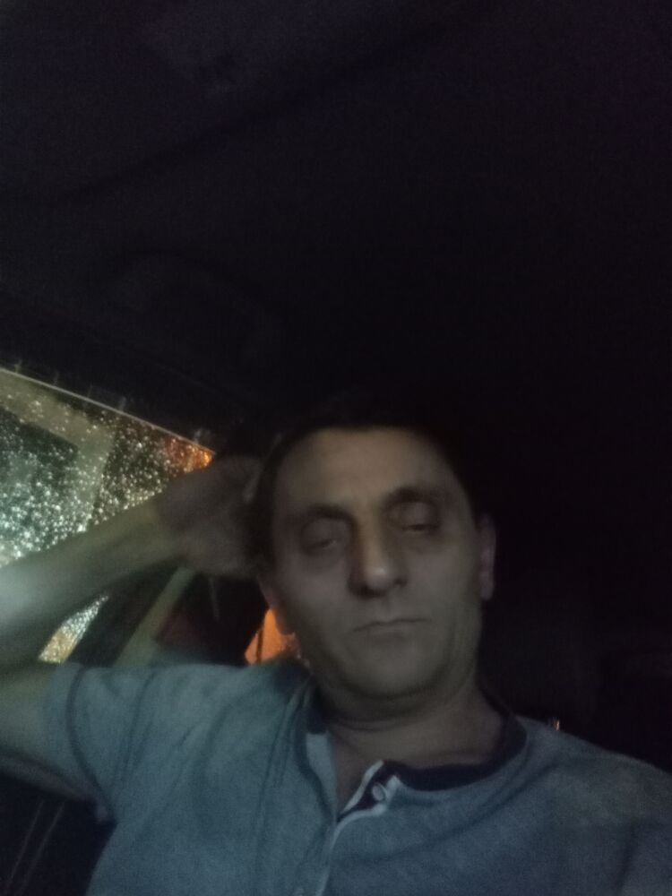  44078115  David, 48 ,    