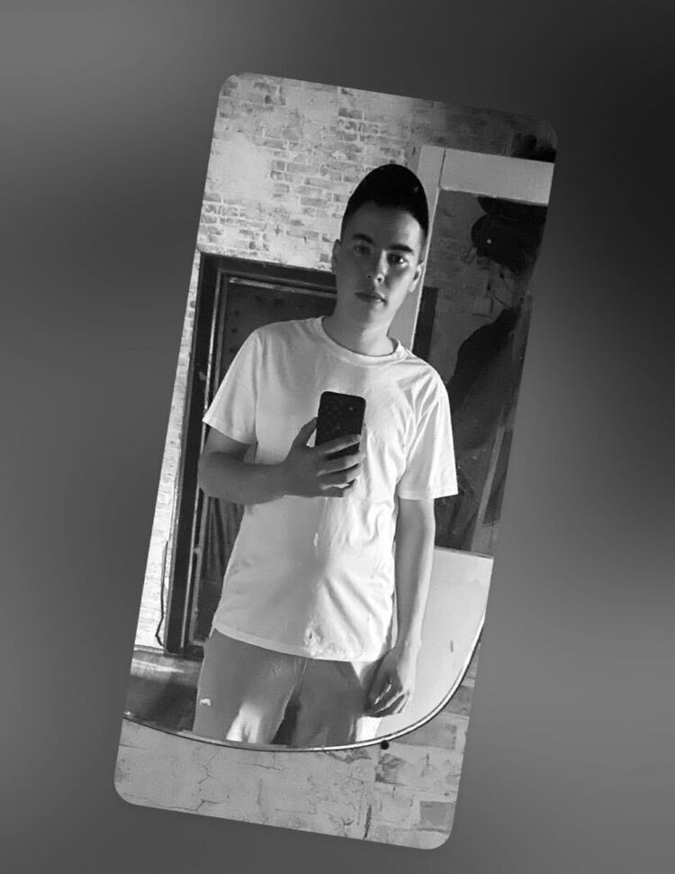  45748875  , 22 ,    -