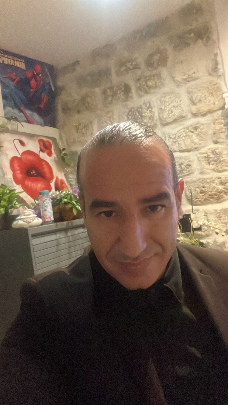  39592885  Kims, 45 ,    Charenton-Le-Pont