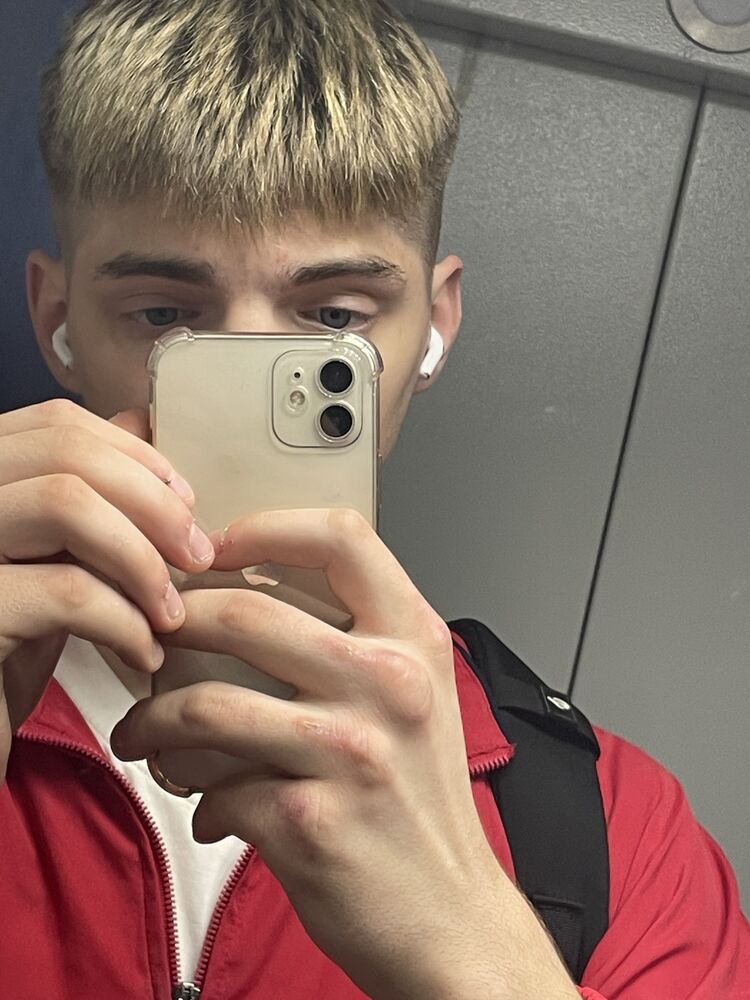  52180285  , 18 ,    