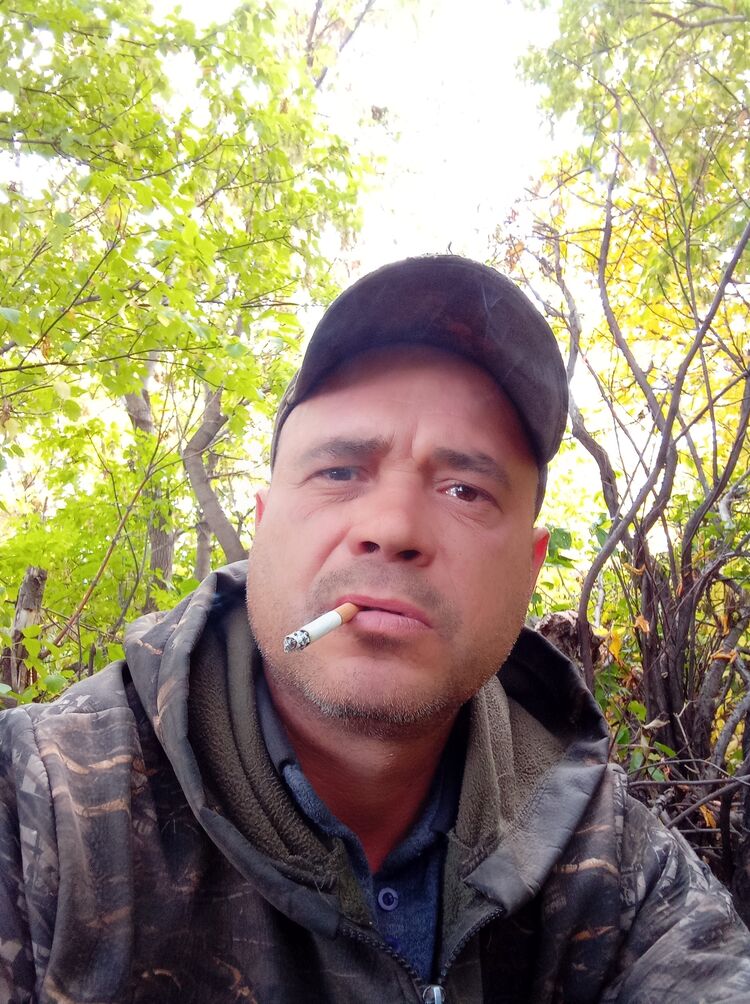  ,   Alex, 47 ,   ,   