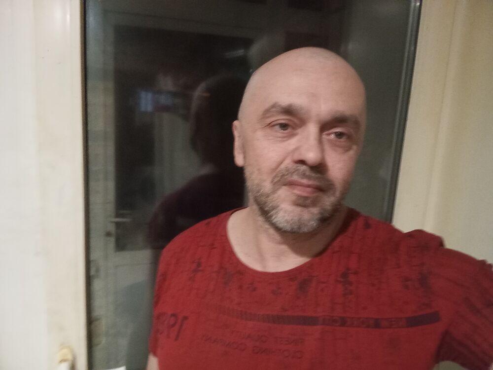  48786025  Mikhail, 47 ,     