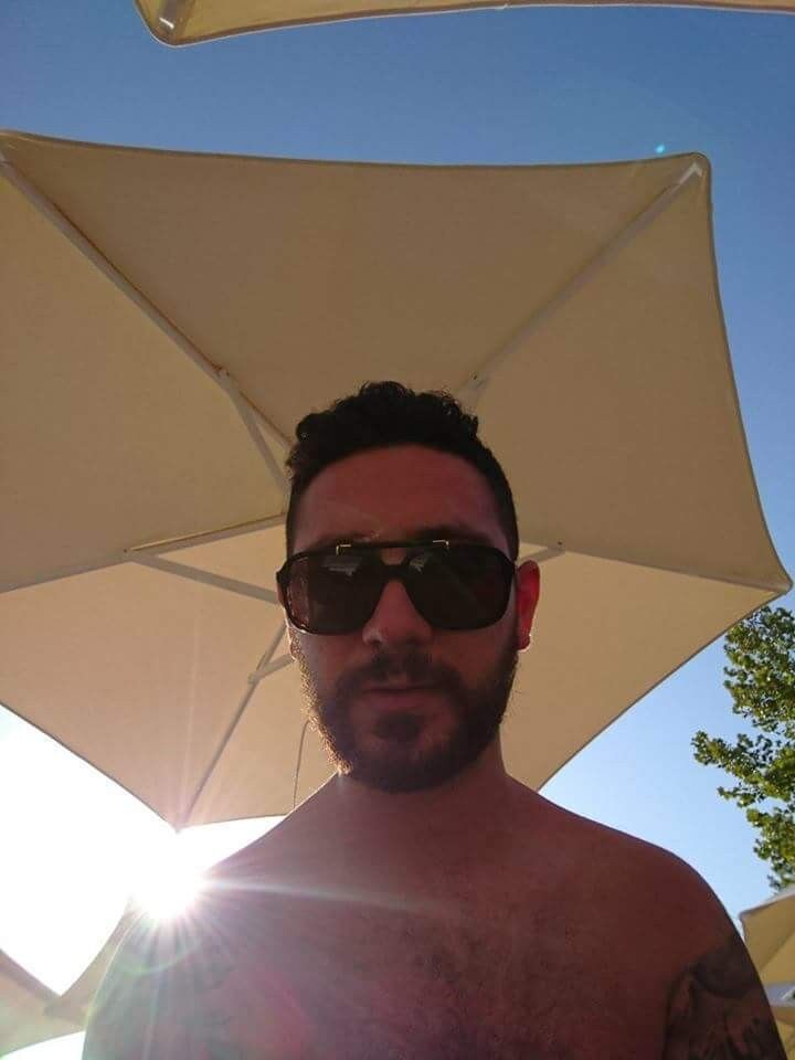  12790645  Robert, 33 ,    Thessaloniki