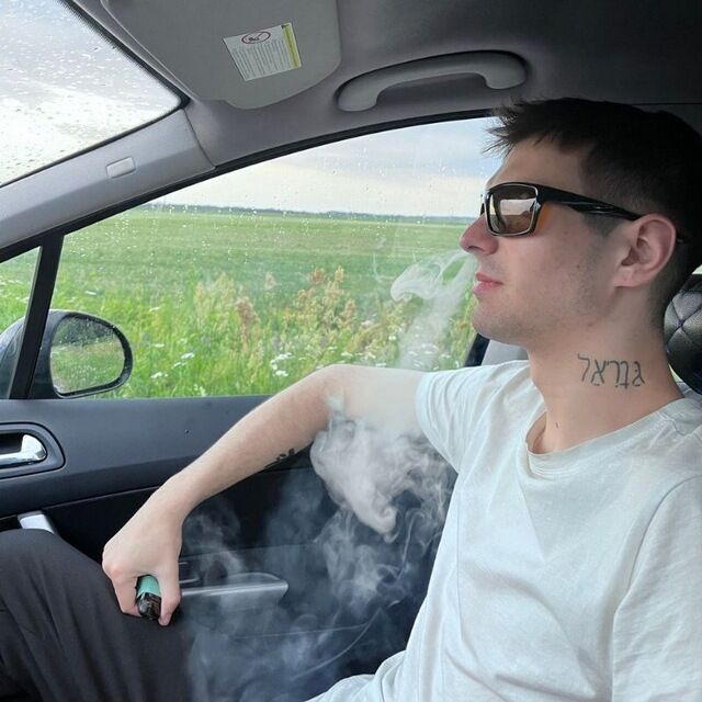  46400295  Kirill, 24 ,    
