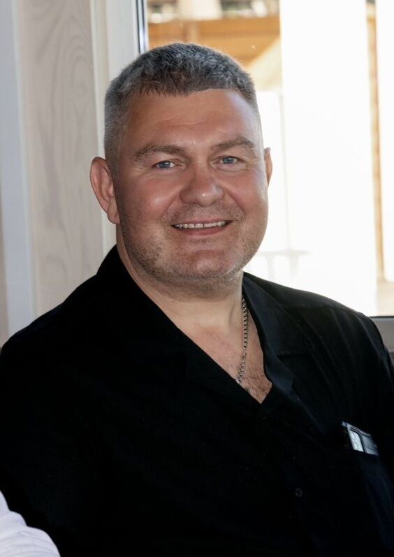  54195735  Konstantin, 54 ,    -