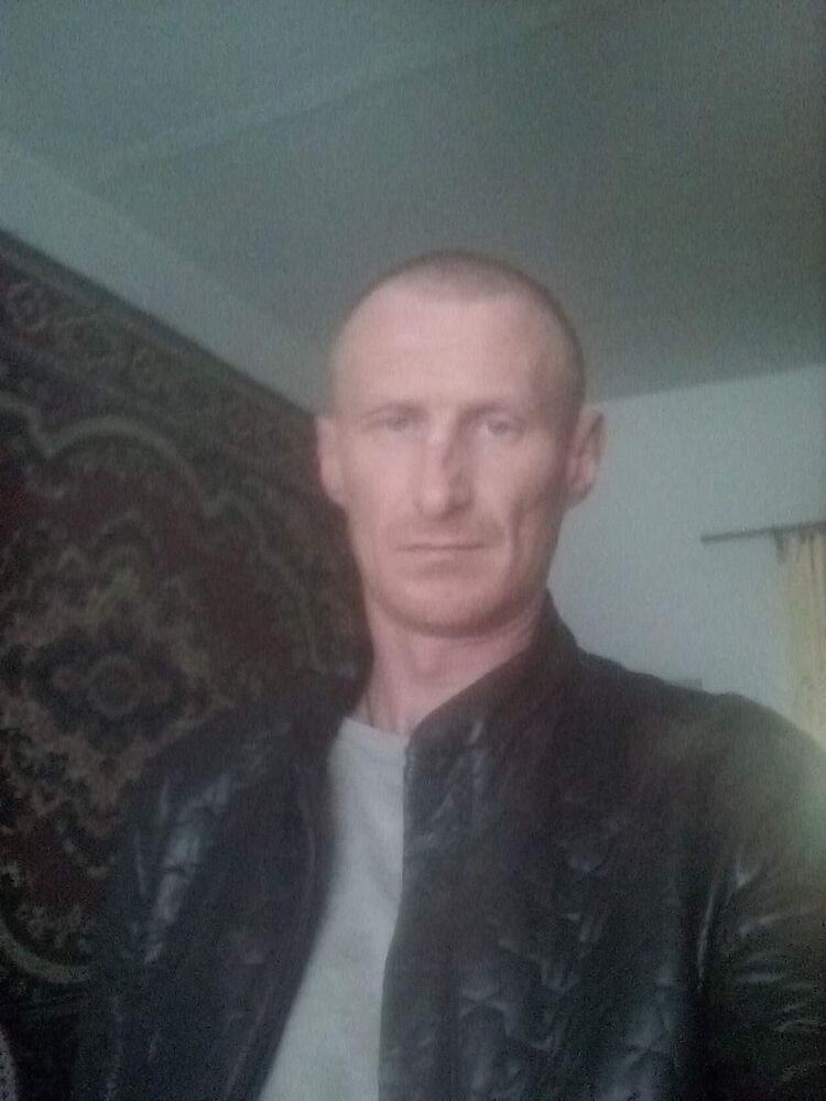  33208315  Alexander, 38 ,    