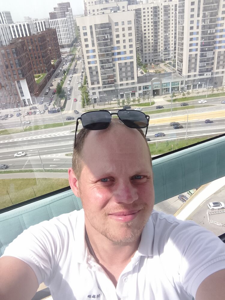  ,   Wadim, 34 ,   