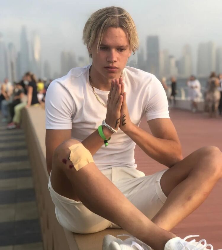  ,    , 24 ,   