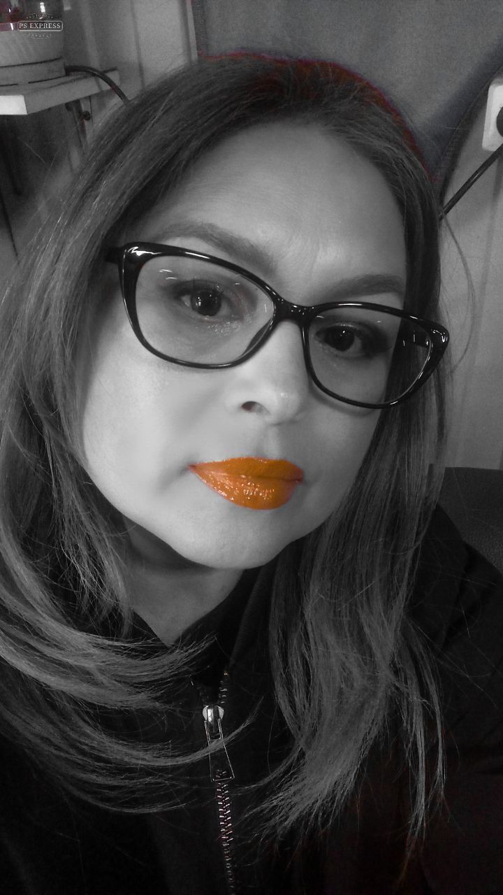  ,   Yanina, 50 ,   c 