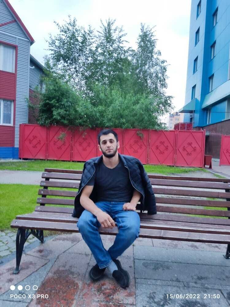  27074075  Fuad, 25 ,    