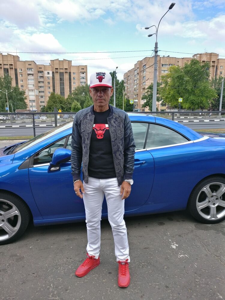  16945975  Stas, 60 ,    