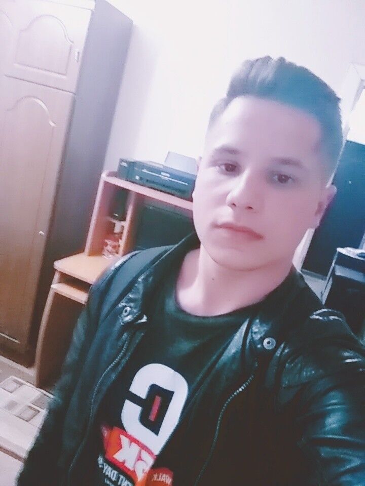  18421535  , 25 ,    