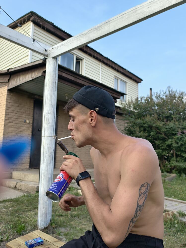  52495035  Vladimir, 26 ,    