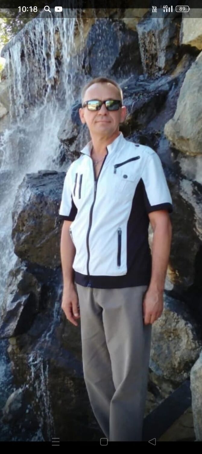  48360675  Andrei, 58 ,    