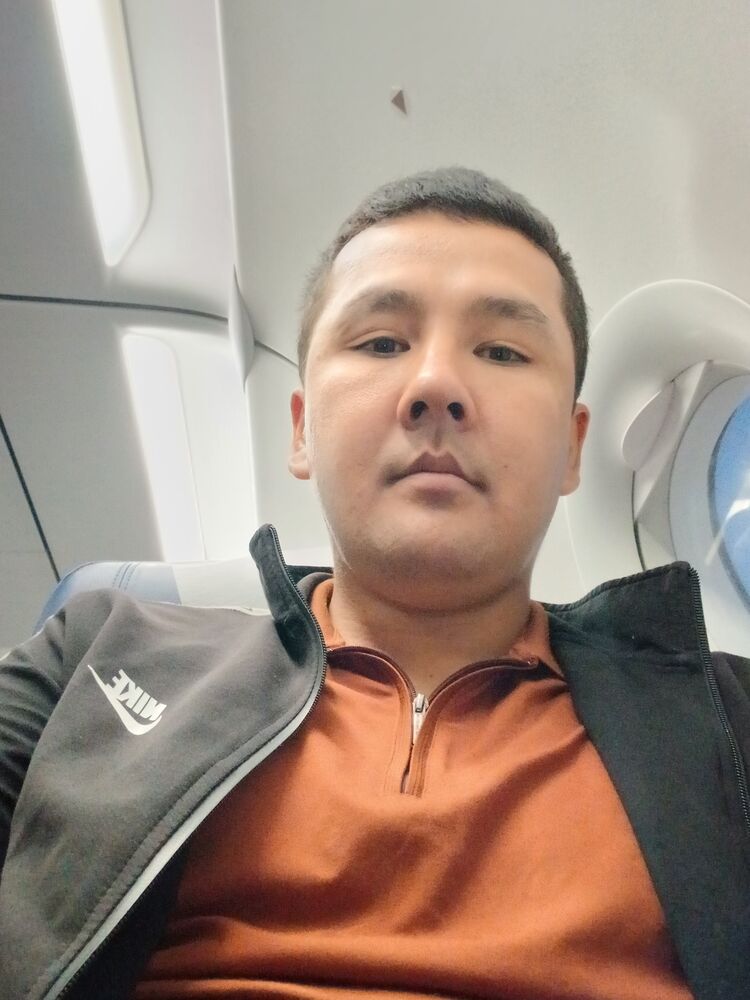  53427555  Ruslan, 30 ,    