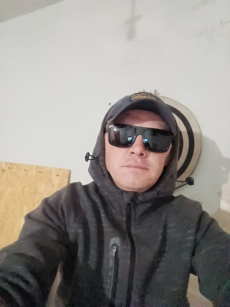  33766985  Evginij, 42 ,    