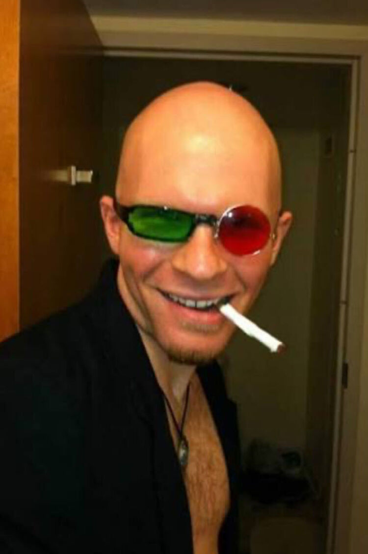  54082195  , 33 ,    --