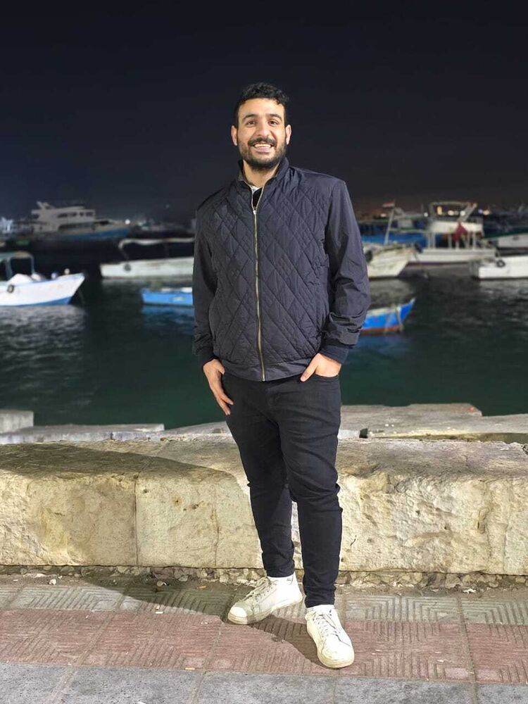  50526775  Akhmed, 28 ,    