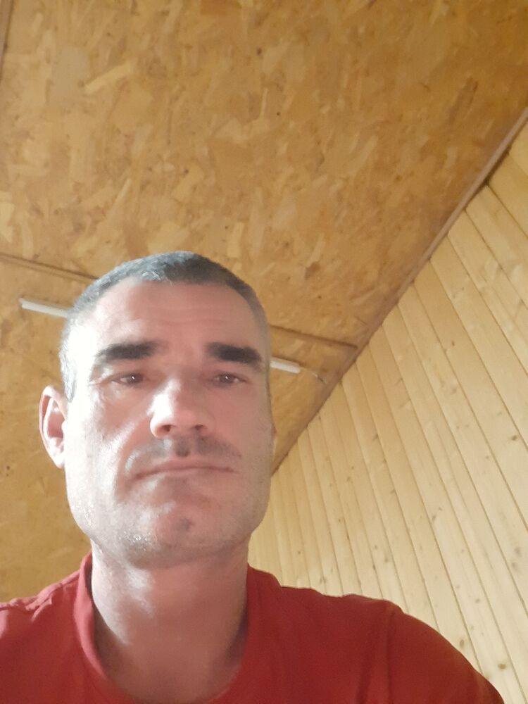  48705335  Tolea, 47 ,    