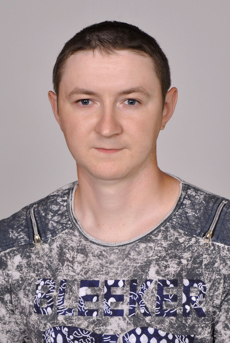  ,   Andrej, 41 ,   ,   , c 