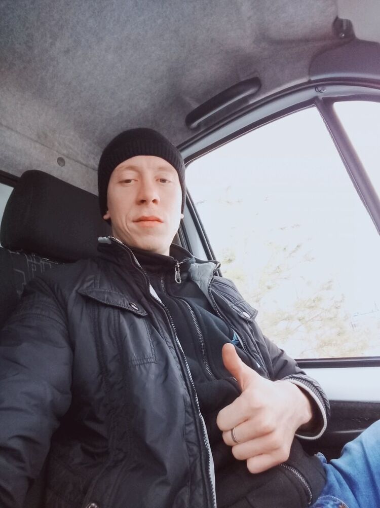  ,   Denis, 33 ,     , c 