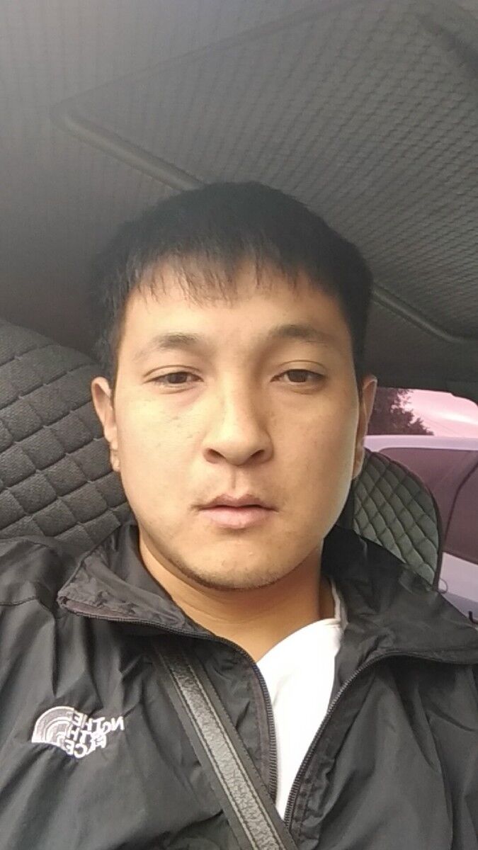  ,   Artur, 38 ,   ,   , c 