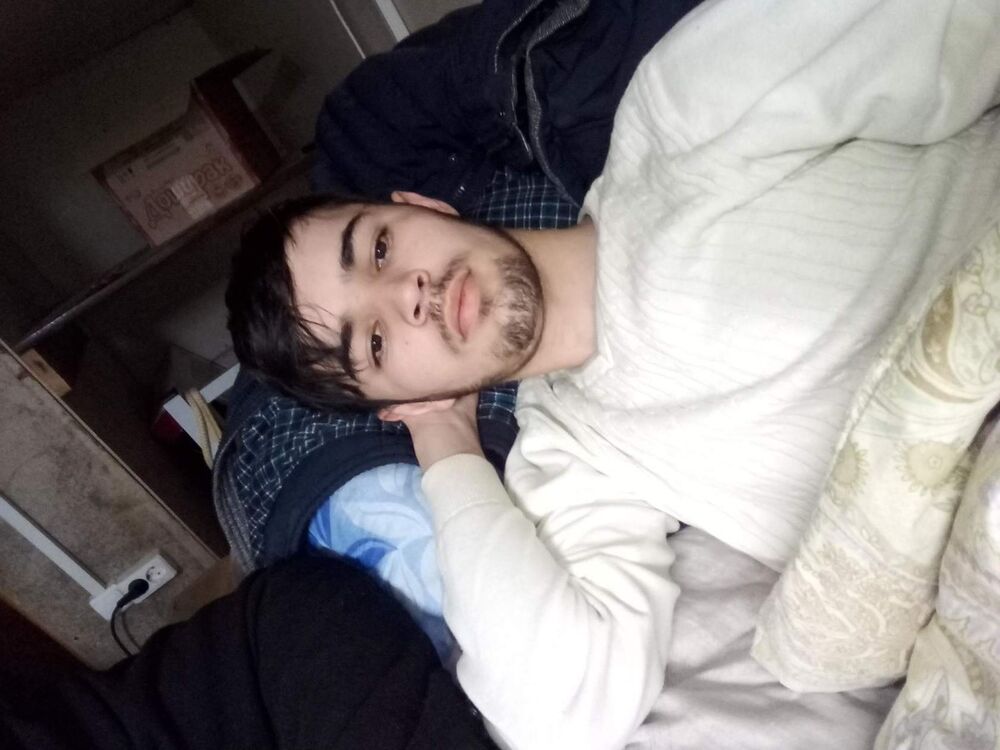  ,   Akosh, 28 ,   