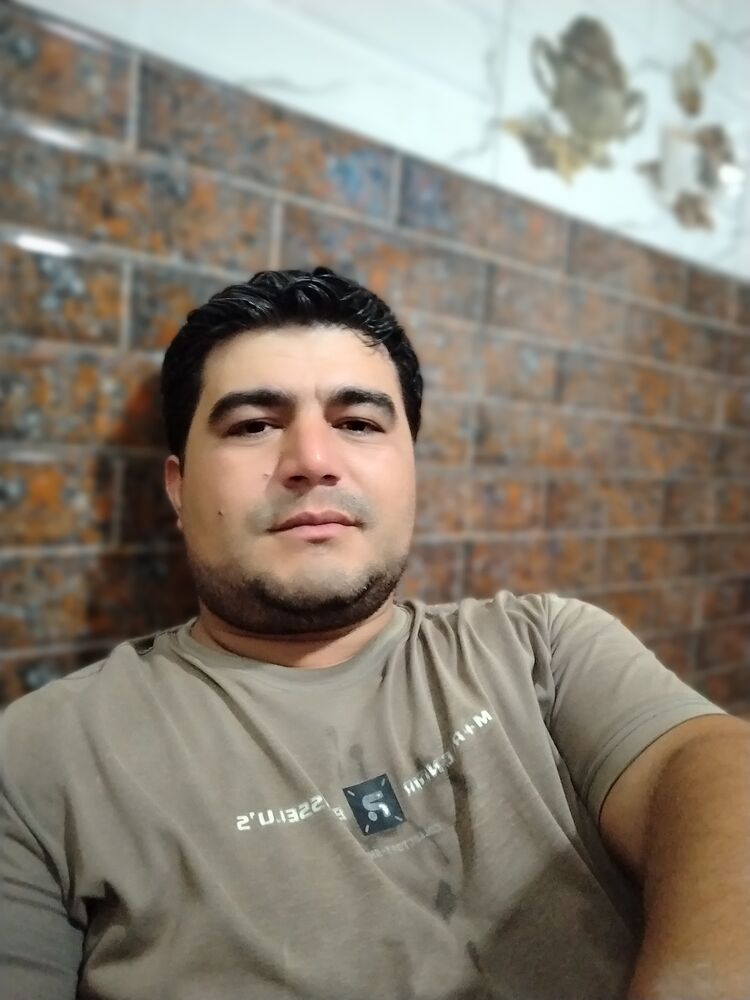  45716745  Bahridin, 34 ,    