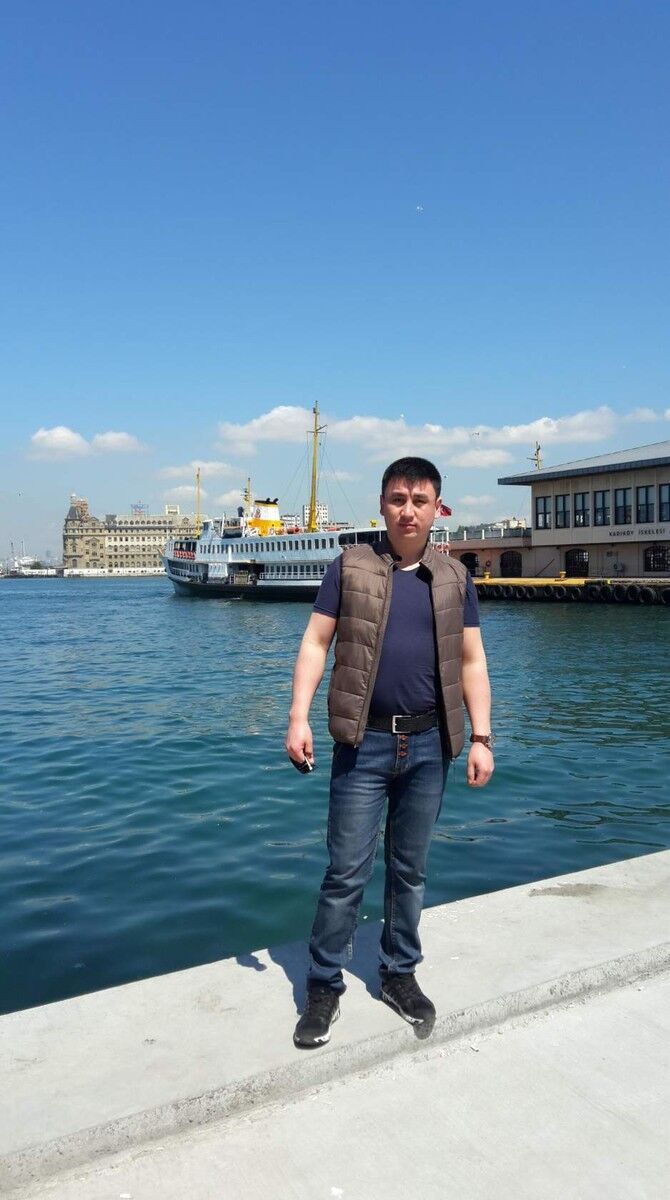  14747915  Ali, 37 ,    