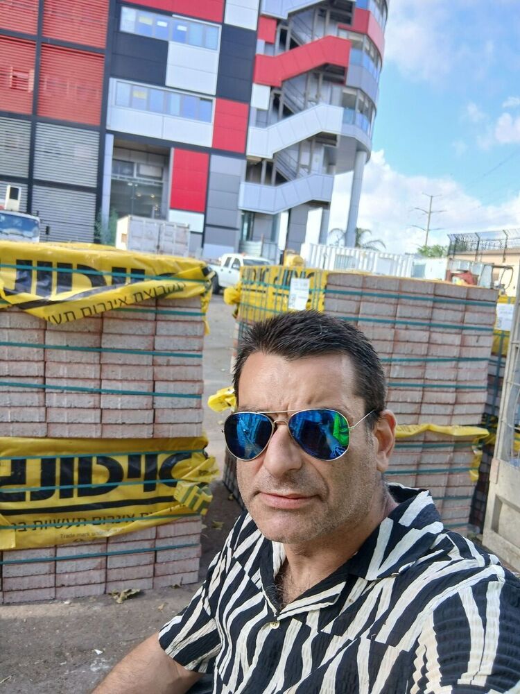  51132735  , 48 ,    Ramat Gan