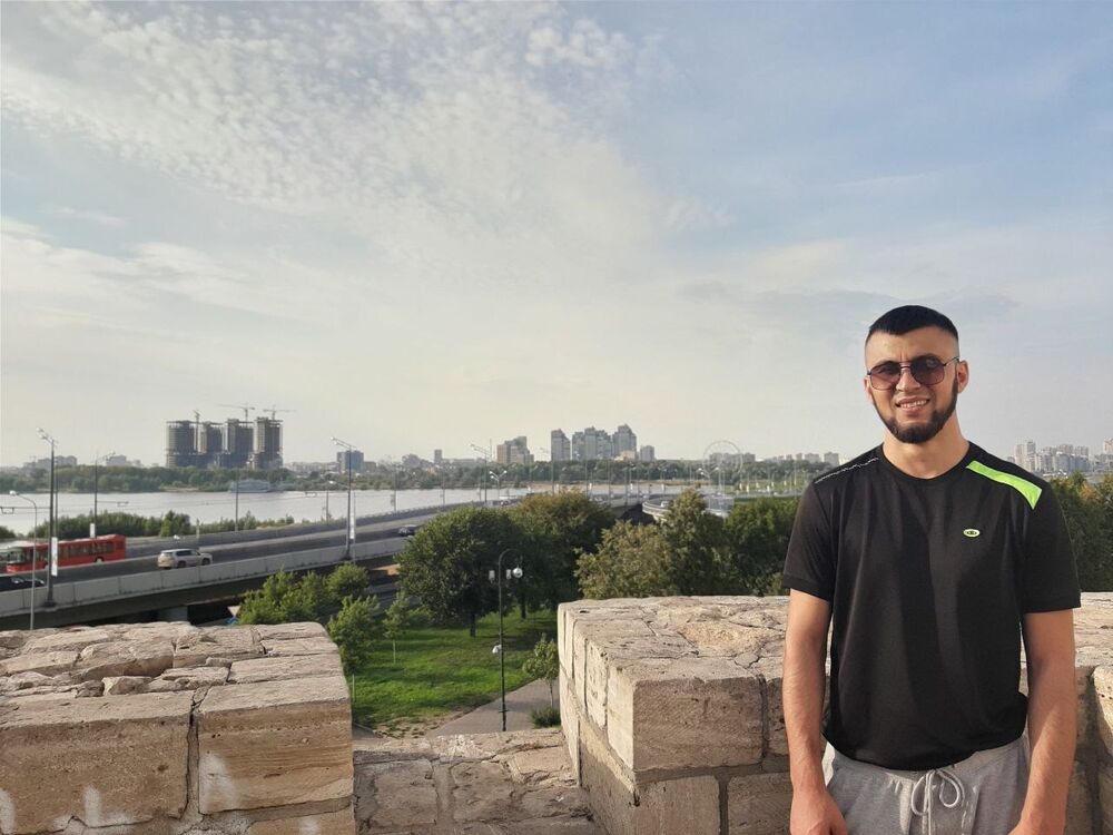  ,   Ali, 27 ,   ,   