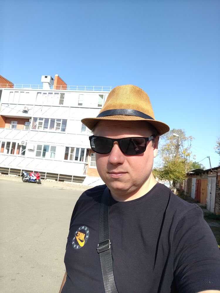   ,   Artyom, 42 ,   c 