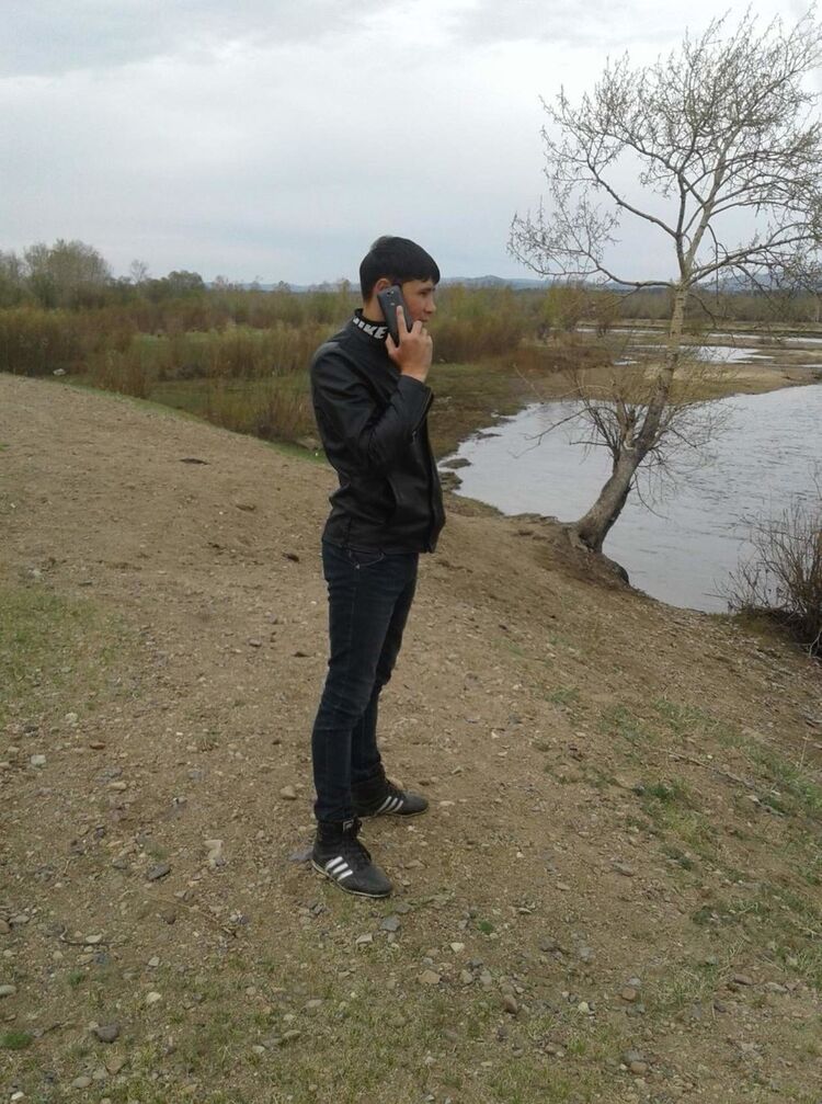  18737065  , 30 ,    
