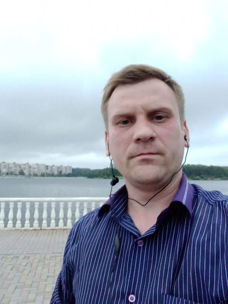  40469335  KONSTANTIN, 35 ,    
