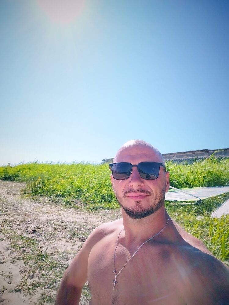  45983855  Igor, 37 ,    