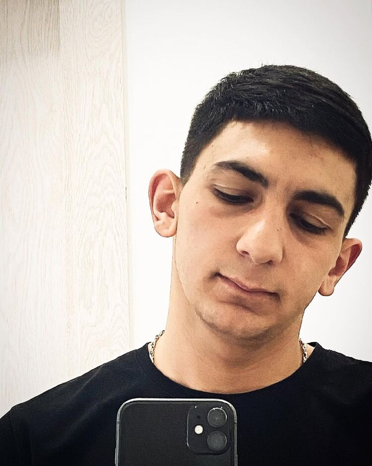  50632315  NAREK, 25 ,    