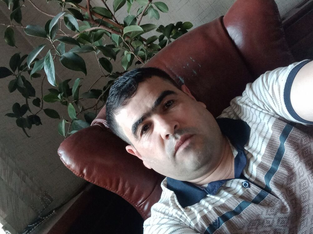  26753915  Karim, 40 ,    