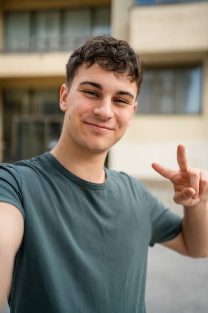  ,   Erik, 28 ,   ,   