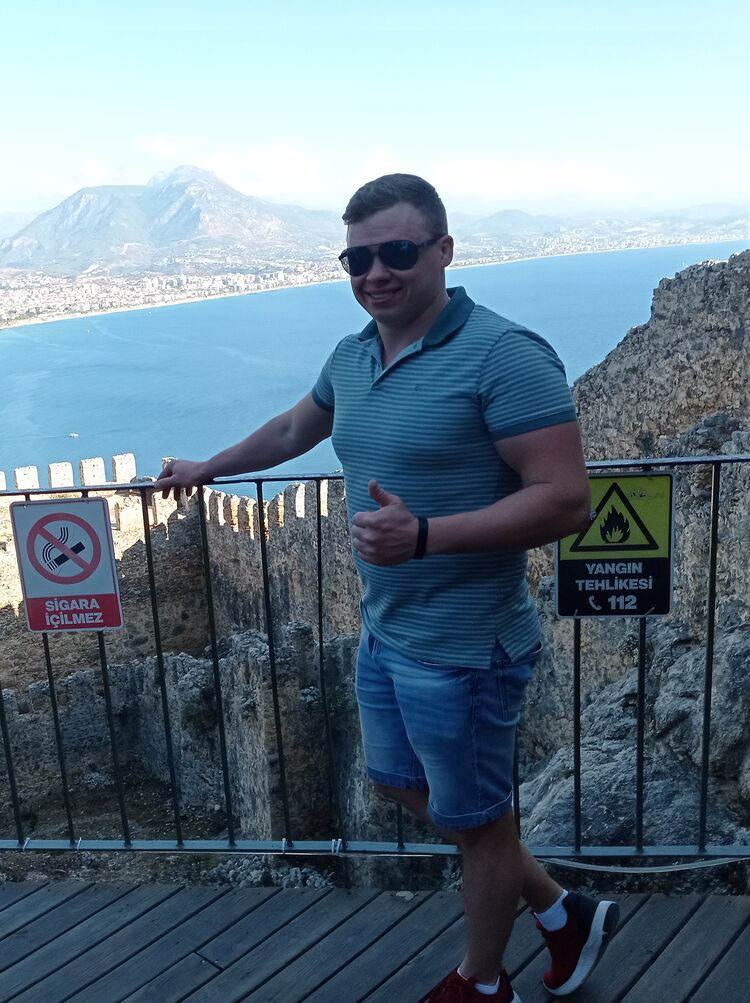  ,   Konstantin, 29 ,  