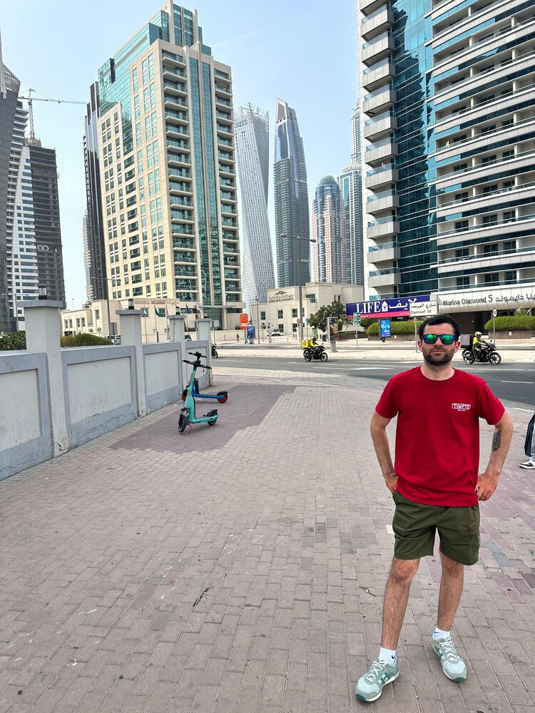  ,   Ilyas, 32 ,   ,   