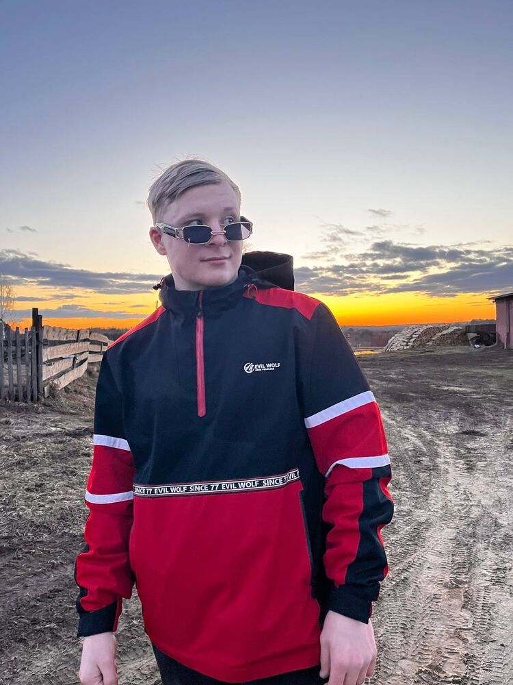  53854295  Alexeileu, 19 ,    