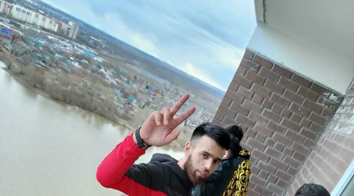  ,   Maga, 28 ,   ,   