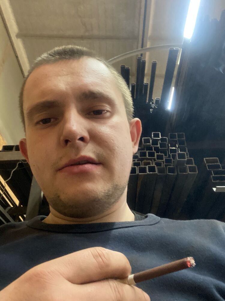 45186145  , 25 ,    -